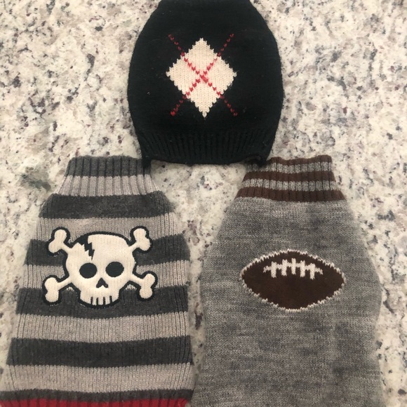 Three XS dog sweaters - Picture 1 of 4